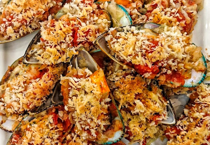 Steam Combi Recipe: Mussels with Tomato Herb Crumb
