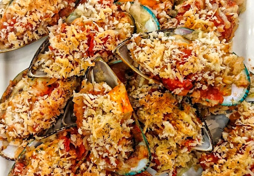 Mussels with Tomato Herb Crumb