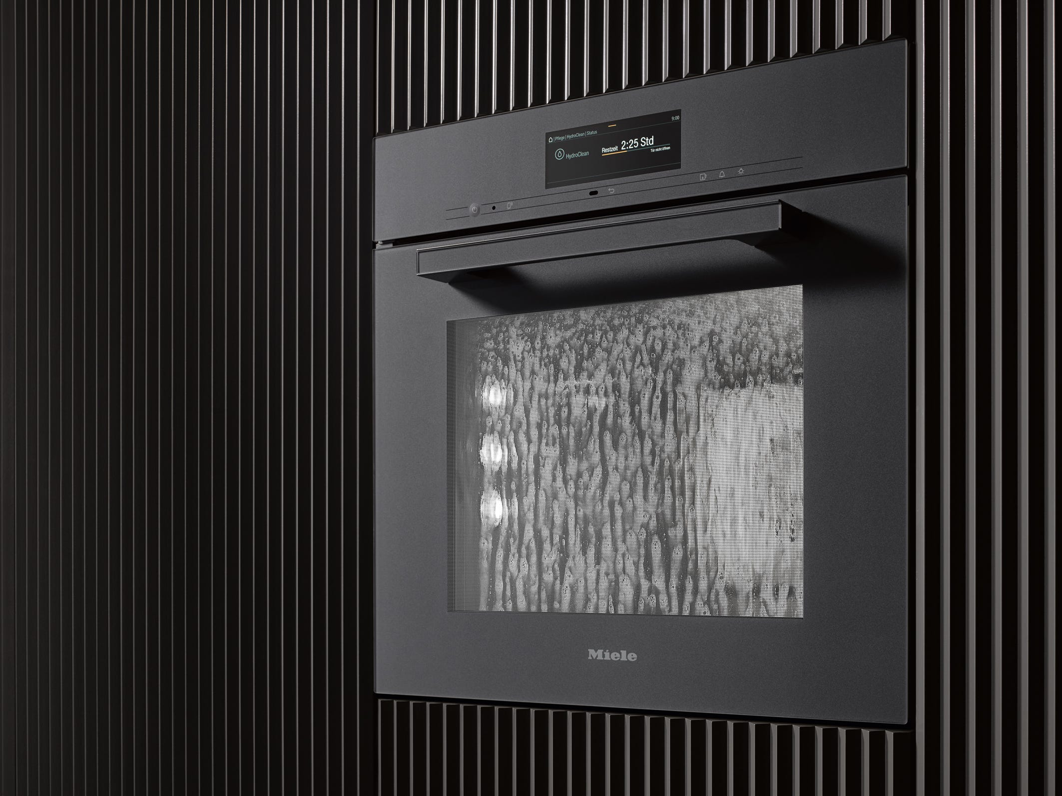 HydroClean: Miele’s new self-cleaning oven technology