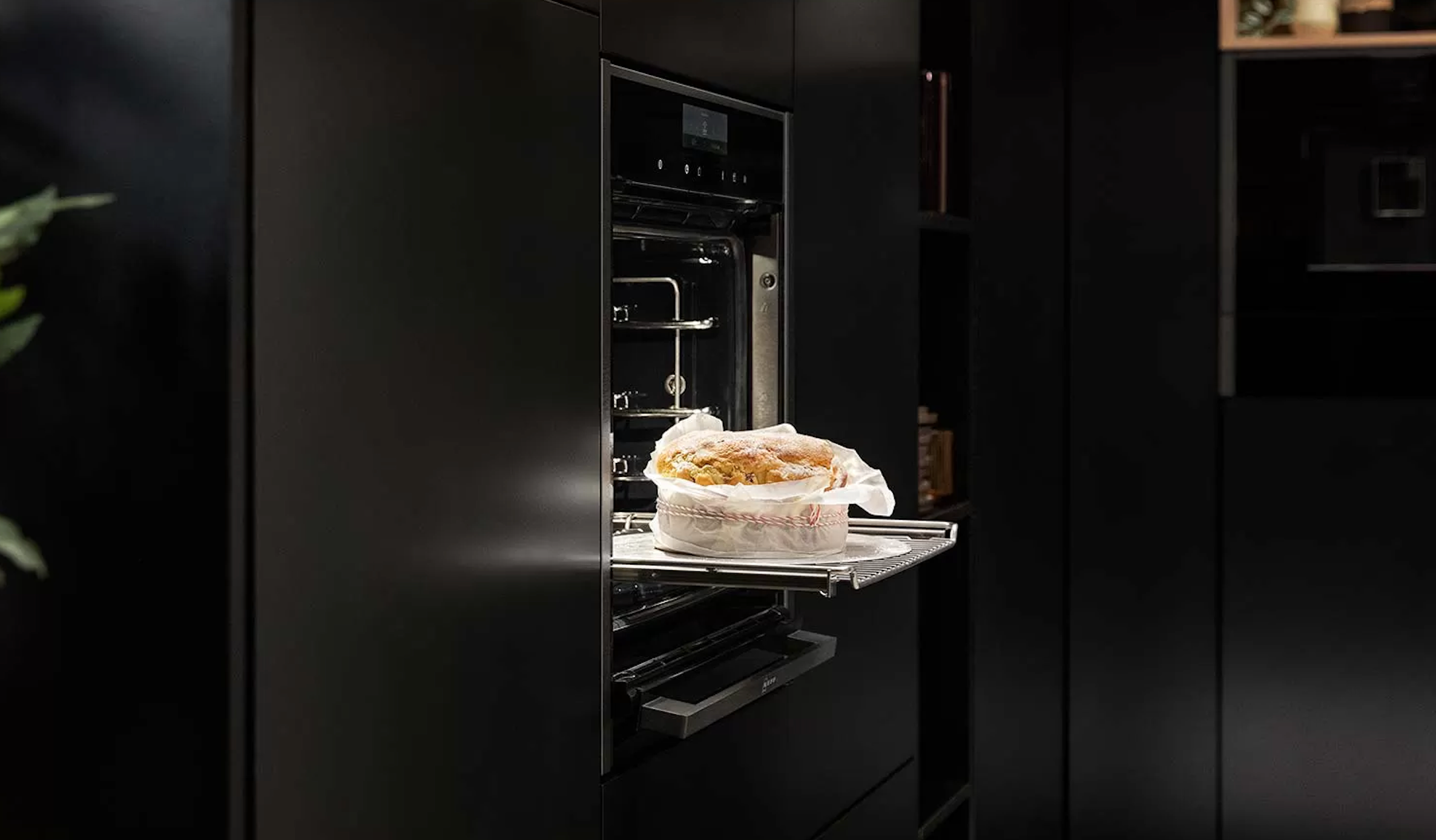 Product Feature: NEFF Slide&Hide: the only ovens with the disappearing door